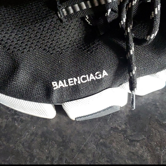 Sneakers - Picture 5 of 5